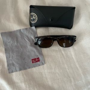 Classic small Ray Ban Wayfair Sunglasses.